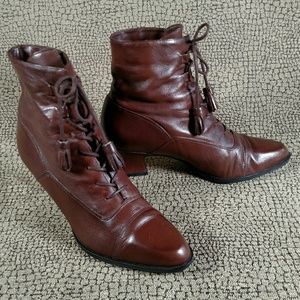 Enzo Angiolini Brown Leather Lace Up Boots